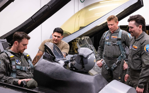 Giảm thời gian đào tạo, phi công F-16 Ukraine có bay nổi không?