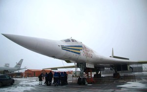 Kiev suýt bán 3 oanh tạc cơ chiến lược Tu-160 cho Mỹ