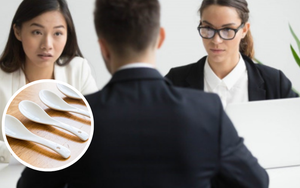Sếp hỏi ‘‘Tại sao thìa sứ có lỗ trên quai mà thìa nhôm lại không có?’’ - Nam ứng viên trả lời thông minh, liền được nhận vào làm luôn