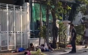 CLIP: Dựng nêu, 5 người bị điện giật nằm quằn quại trên vỉa hè