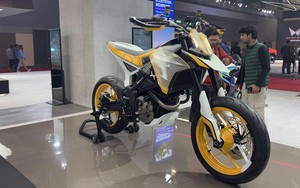 Ấn Độ cho ra mắt mẫu xe máy đẹp như trong phim khoa học viễn tưởng