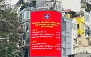 Hà Nội: Loạt bảng led tuyên truyền mức xử phạt theo Nghị định 168