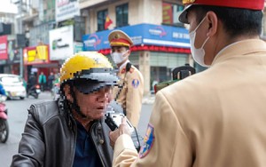 Cận Tết, nhiều người chủ quan cả nể uống vài ly rượu bị xử phạt nồng độ cồn