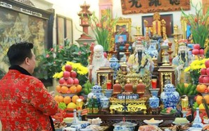 Văn khấn cúng Tất niên đón năm mới Ất Tỵ 2025
