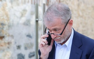 Hé lộ cuộc sống lưu vong bí mật của Roman Abramovich