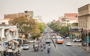 Tổ chức quốc tế nói kinh tế Campuchia "đang ở ngã ba đường", một yếu tố bị so sánh với Việt Nam