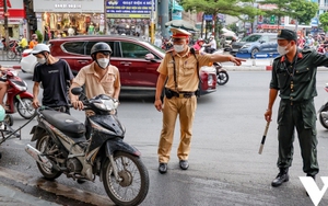 Luật sư và đại diện CSGT nói gì về hành vi bỏ xe, không nộp phạt