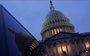 Chính phủ Mỹ có thể phải đóng cửa vào 11h trưa nay: 750.000 công chức mất việc tạm thời, thiệt hại 400 triệu USD/ngày