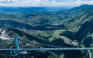 Cầu cao nhất thế giới: Kỳ tích công nghệ giữa 'vết nứt của Trái Đất'