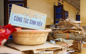 Thái Nguyên: Đại học Sư phạm tan hoang sau lũ, học bạ, con dấu trôi khắp nơi