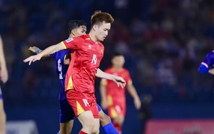 Hoàng Đức trở lại sân tập, tuyển Việt Nam chờ thắng Nepal trận lượt về