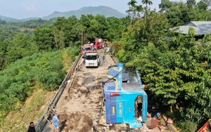 Vụ lật xe khách ở Lào Cai: Số người thương vong tăng lên 23