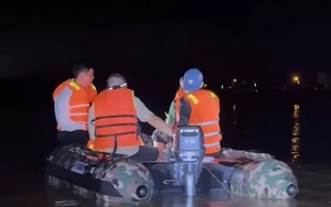 Tìm kiếm 3 bố con nghi nhảy cầu Bến Thủy