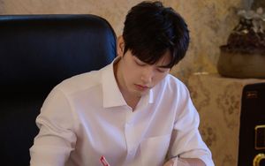 Chăm ông 5 năm, cháu "hờ" được chia 17 triệu, cháu ruột ngồi không hưởng 3 căn biệt thự: Cuộc gọi đảo ngược tình thế!