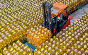 Bị quốc gia BRICS quay lưng với hàng triệu tấn mặt hàng then chốt, ông Trump doạ ‘trừng phạt’ ngược, chấm dứt mua ‘vàng lỏng’ để tự sản xuất