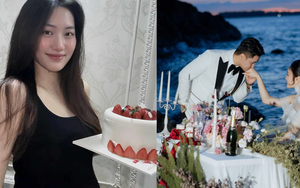 Việt Hương lộ ảnh bầu