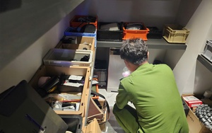 Clip toàn cảnh Công an TP HCM mở két sắt Ngân 98 thu 80 sổ đỏ