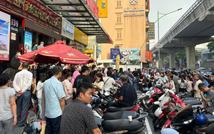 Mở sàn giao dịch vàng để ổn định thị trường