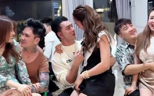 3 nam ca sĩ Việt có tiếng cùng khoe vợ xinh đẹp, chân dài