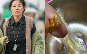 Bán đất mua vàng, đến ngày cưới con đem đi đánh bóng lại, bán thợ kim hoàn nói: “Cái này không phải vàng đâu cô ơi”