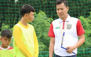 Cựu tuyển thủ Hồng Sơn loại 2 thí sinh