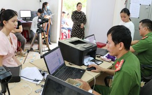 Từ ngày 1/10 chính thức không nhận hồ sơ giấy, 25 dịch vụ công thiết yếu này bắt buộc phải làm trực tuyến