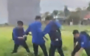 Nam sinh Hải Phòng bị đánh hội đồng đến gãy sống mũi