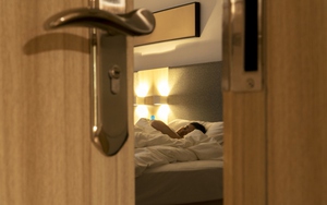 Nên đóng hay mở cửa phòng khi đi ngủ? Thì ra nhiều người làm sai mà không biết