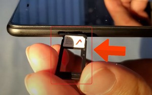 Lắp SIM vào điện thoại mới, người phụ nữ bất ngờ nhận được hàng loạt tin nhắn trừ tiền từ ngân hàng, hơn 200 triệu trong tài khoản bị rút sạch