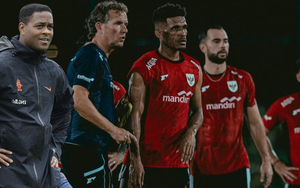 Cựu trợ lý HLV Kluivert buông lời cay đắng, mỉa mai tham vọng World Cup của Indonesia