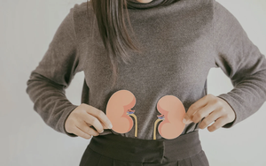 Cô gái 29 tuổi "bỏ quên" dụng cụ y tế trong bụng 1 năm rưỡi