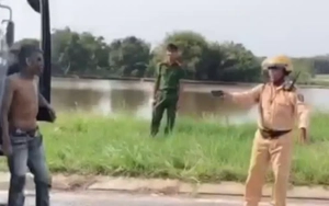 [Video] Nghẹt thở phút khống chế lái xe tải 'ngáo đá', lạng lách, cầm dao cố thủ ở Tây Ninh