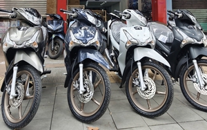 Honda Wave 125 bản mới cực đẹp bất ngờ về đại lý Việt: Xịn hơn Future, siêu tiết kiệm xăng 1,46L/100km