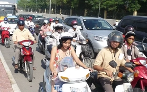 Chuyên gia: Đề xuất bố trí lệch giờ học, giờ làm giúp giảm ùn tắc giao thông ngay