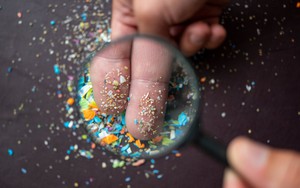 Người Việt “ăn” 11g nhựa mỗi tháng mà không hay biết: Thủ phạm nằm ngay trong bữa cơm hằng ngày