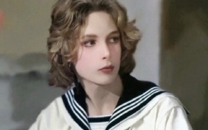 "Cậu bé đẹp nhất thế giới" qua đời