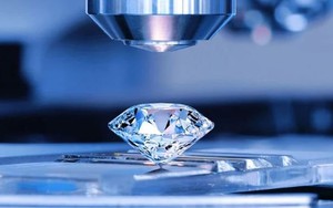 Trung Quốc khiến bong bóng kim cương nhân tạo nổ tung: Sản xuất 1 viên trong 150 phút, dìm giá gần 80% chỉ sau 5 năm