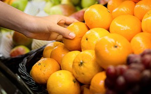Chuyên gia kêu gọi khi mua cam quýt ở siêu thị, nhất định phải kiểm tra 1 thứ