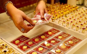 Sáng 29/10: Giá vàng SJC, vàng nhẫn tiếp tục giảm mạnh