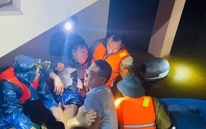 Hai người suýt mất mạng vì đi bắt chim trong đêm khi lũ dâng cao