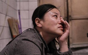 Người phụ nữ nuôi em gái thành luật sư, cho tiền mua nhà, cưới chồng, đến khi bệnh nặng xin ở nhờ, em đáp: "Nhà em đang có khách"