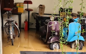 Cận cảnh ngôi nhà ca sĩ Ánh Tuyết ở Đà Nẵng ngập nặng