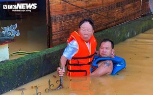 Lũ sông Hương xuống sát báo động 3, hơn 44.500 ngôi nhà ở Huế bị ngập