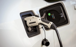 Các nhà khoa học khám phá ra cách giúp pin sạc nhanh hơn