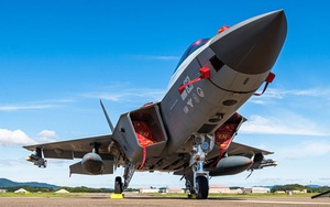 Lăn tăn với Su-35 và Su-57, "ông lớn" Đông Nam Á vẫn chốt hạ tiêm kích KF-21