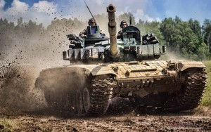 Hàng chục xe tăng T-72M4CZ cực mạnh sắp tham chiến