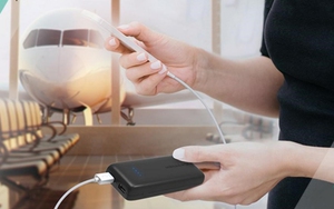 Từ tháng 10, du khách không được mang pin sạc dự phòng lên máy bay của 13 hãng này: Có hãng chỉ hạn chế