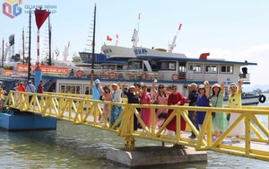 Cả nghìn người Trung Quốc "đổ bộ", một lĩnh vực của Quảng Ninh "nóng rực" dịp cuối năm