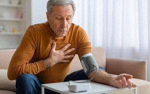 5 thói quen buổi sáng khiến huyết áp tăng vọt: Nhiều người không ngờ tới