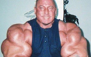 Người đàn ông tập gym từ lúc 13 tuổi, bắp tay to nhất thế giới gây choáng váng nhưng lại rơi vào thảm cảnh